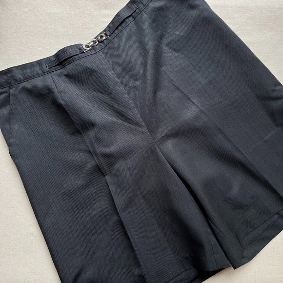 Minimal High Rise Shorts | 1990s Vintage Black Shorts - Picture 2 of 4